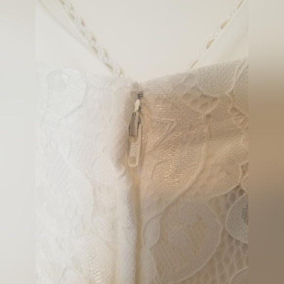 High-low Lace Spaghetti Strap V-neck Wedding Dress - Picture 11 of 13